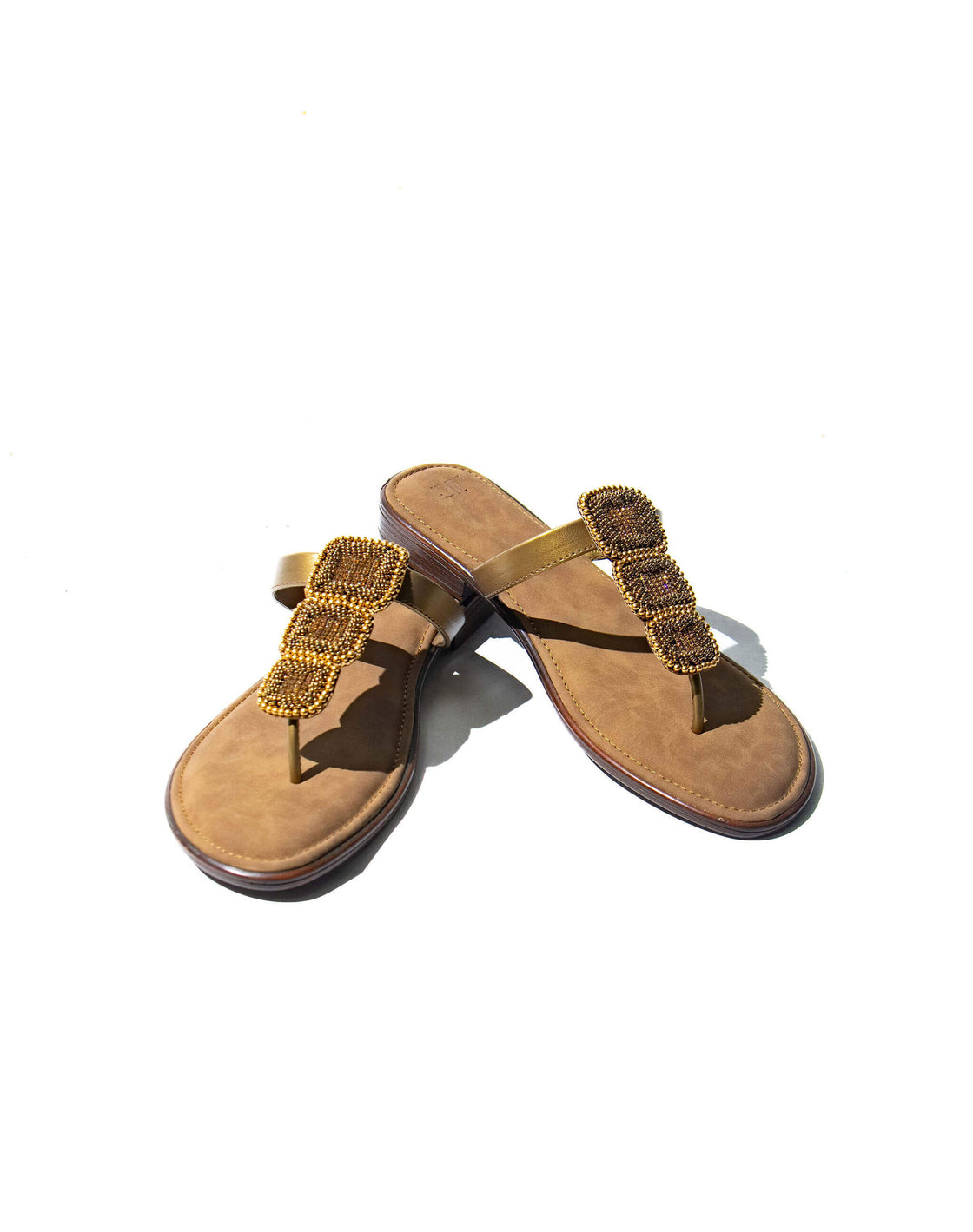Square beaded - Flat sandal