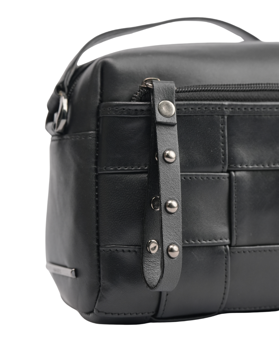 L2894 - Wooven Pocket