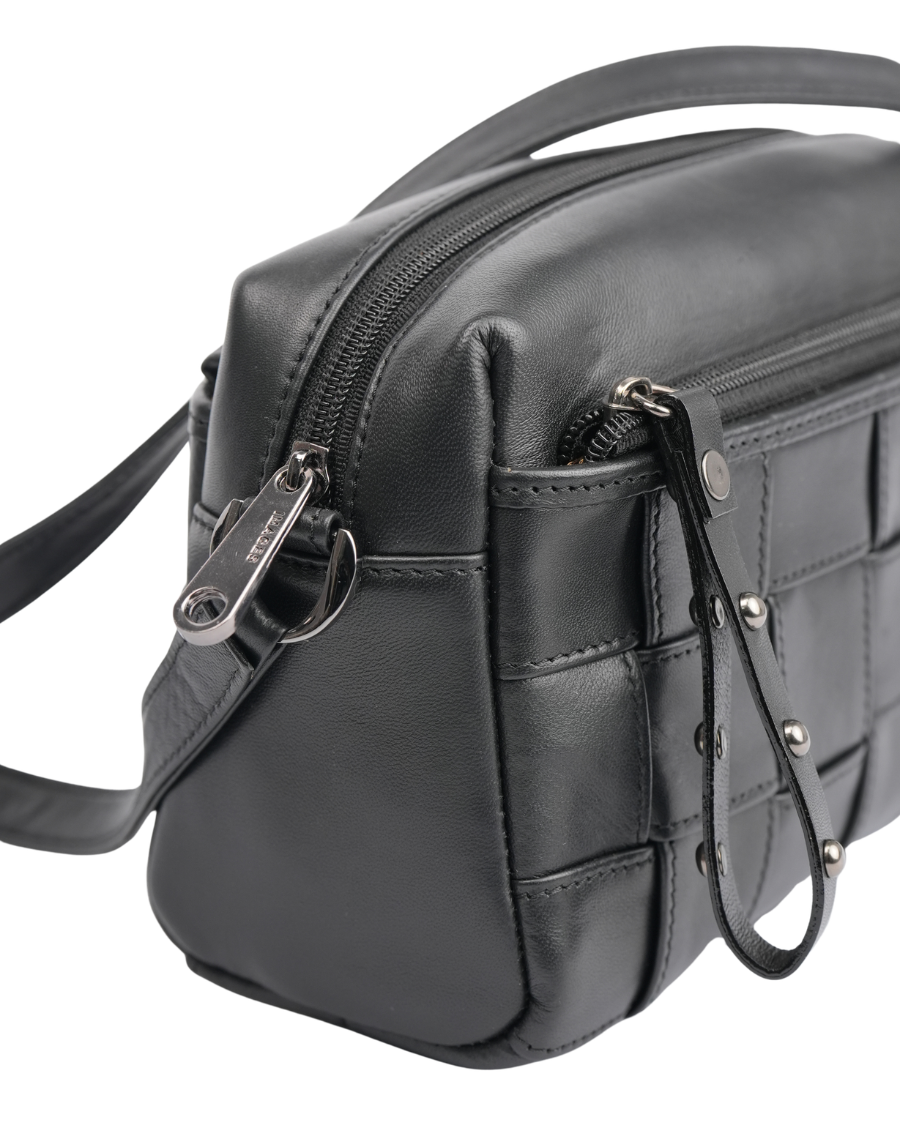 L2894 - Wooven Pocket