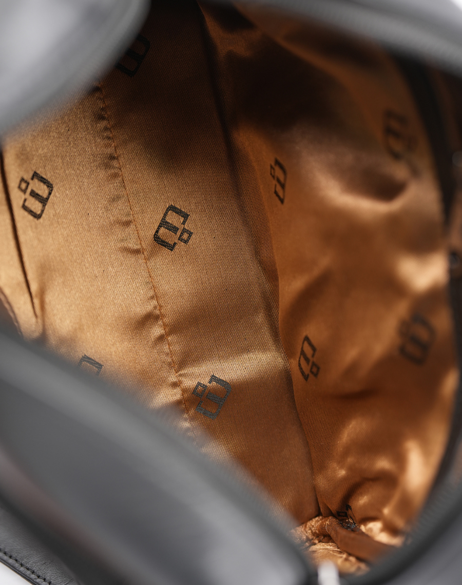 L2894 - Wooven Pocket