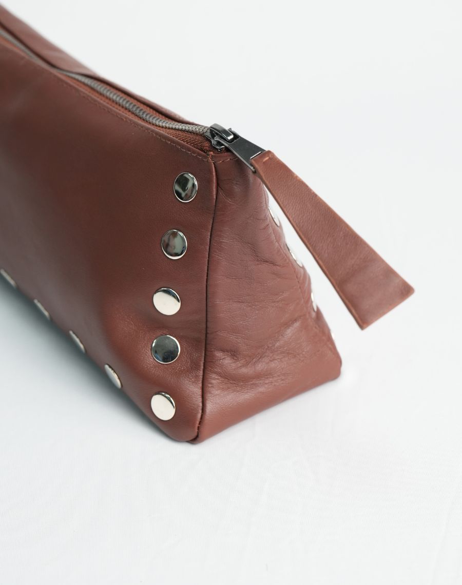Sadie - Stud Clutch