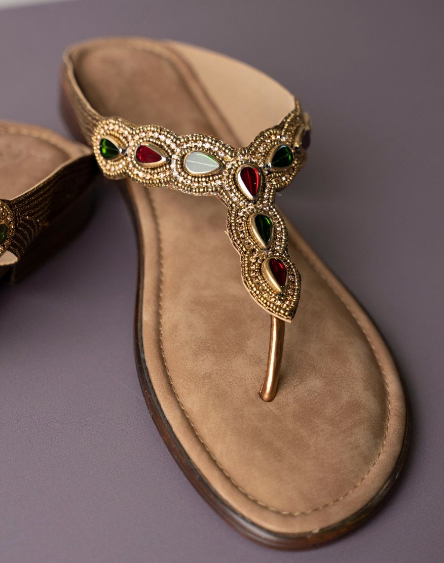 Flat Sandal - Clear Stones