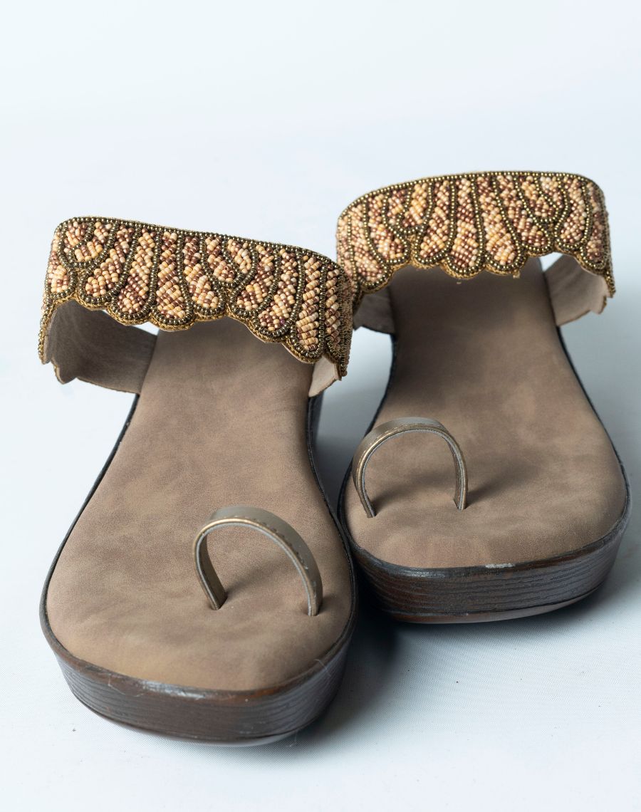 Sandal - Mid Wedge Toe Ring