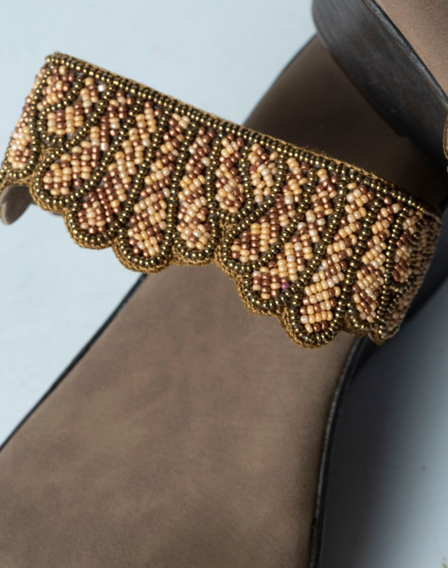 Sandal - Mid Wedge Toe Ring