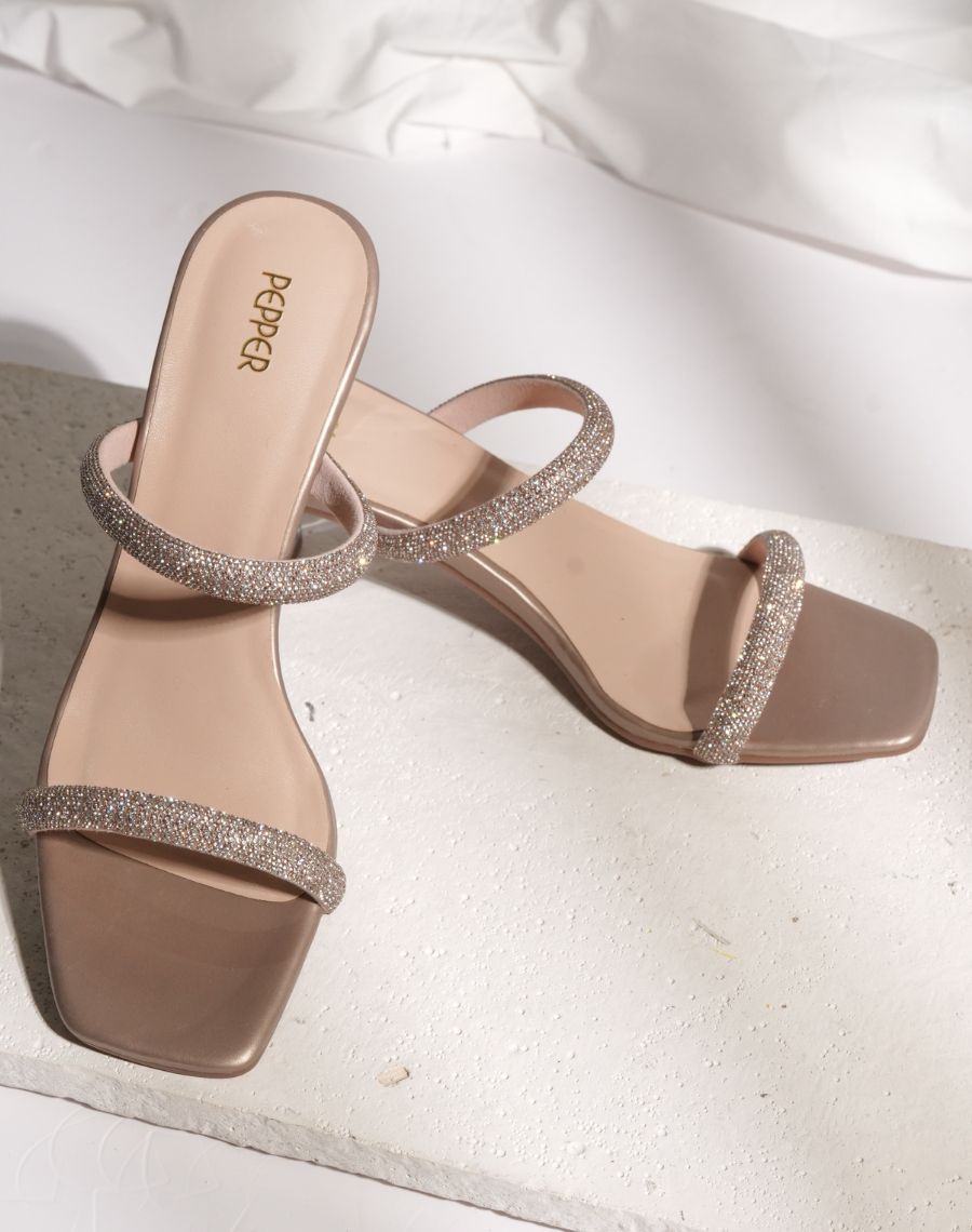 Mid Heel - Shinny Strap