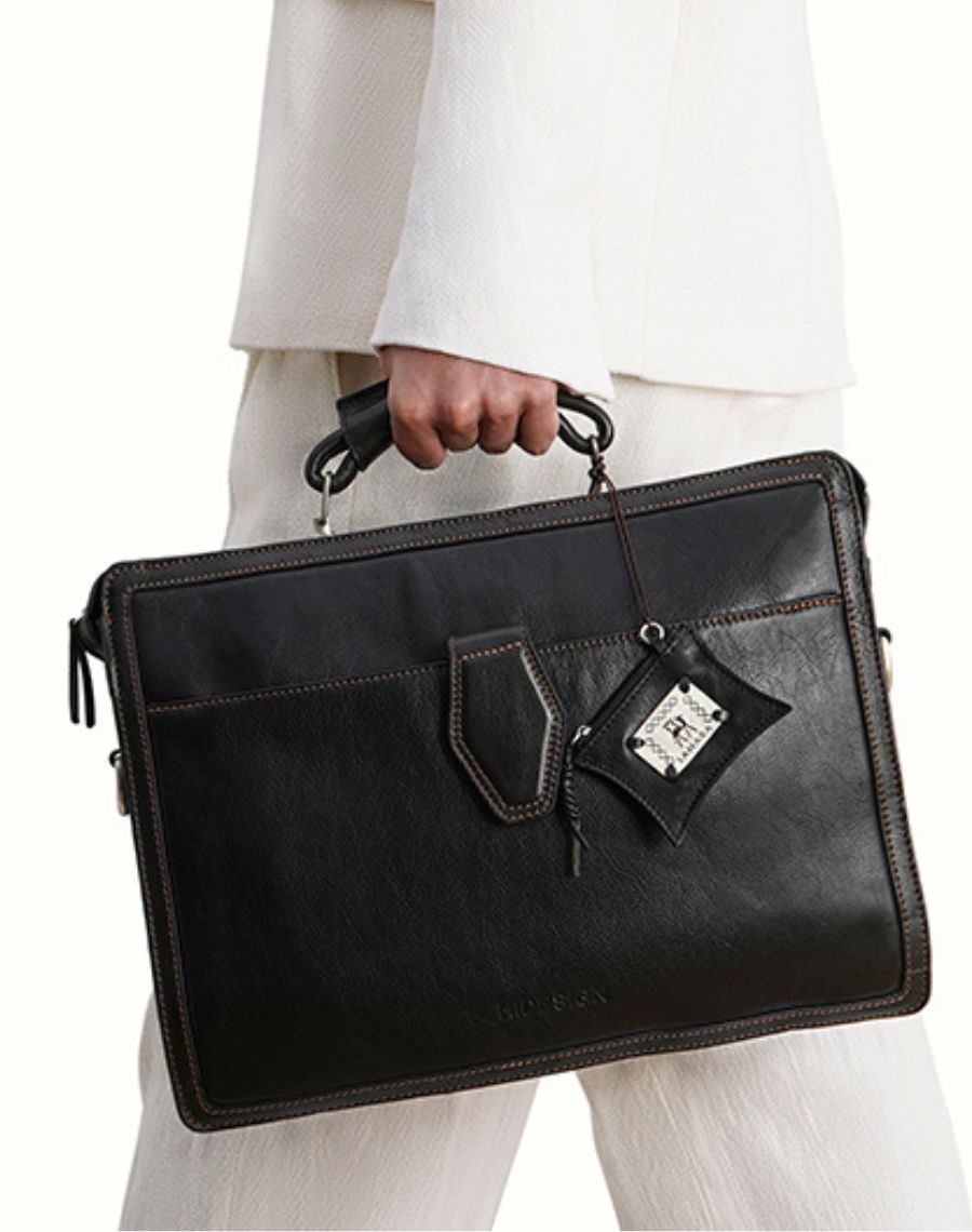 Timbuktoo 03 - Briefcase