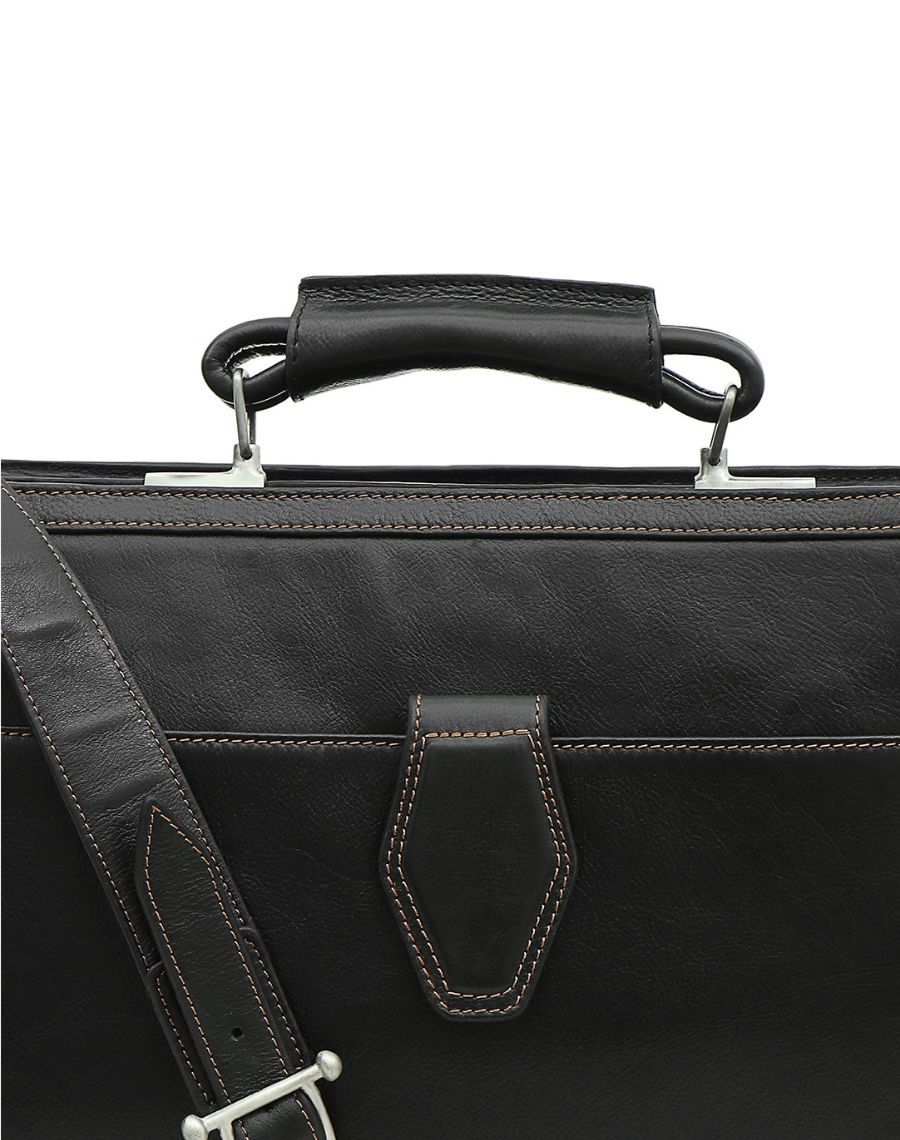 Timbuktoo 03 - Briefcase