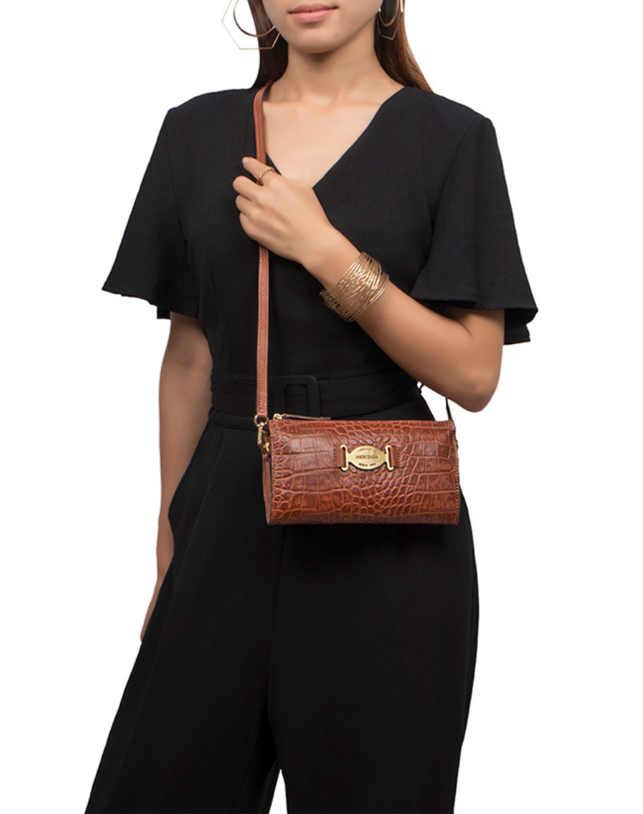 Santiago W5 - Sling Wallet