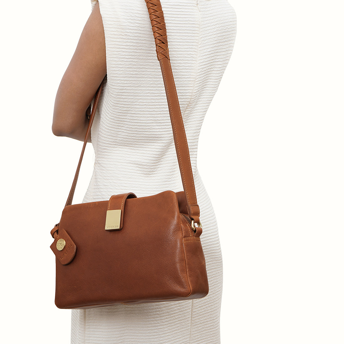 Resort 01 Crossbody