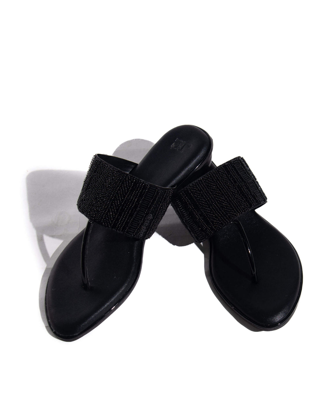 Kyla - Flat sandal - Beaded upper
