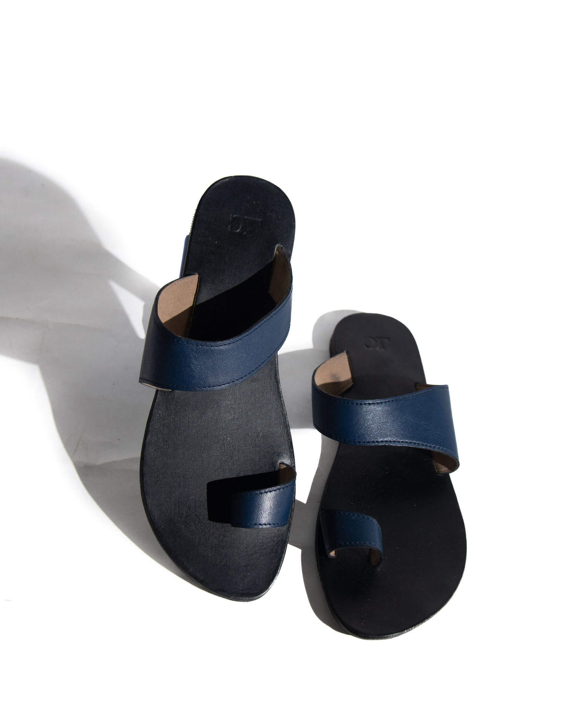 Flat sandal - Toe Ring