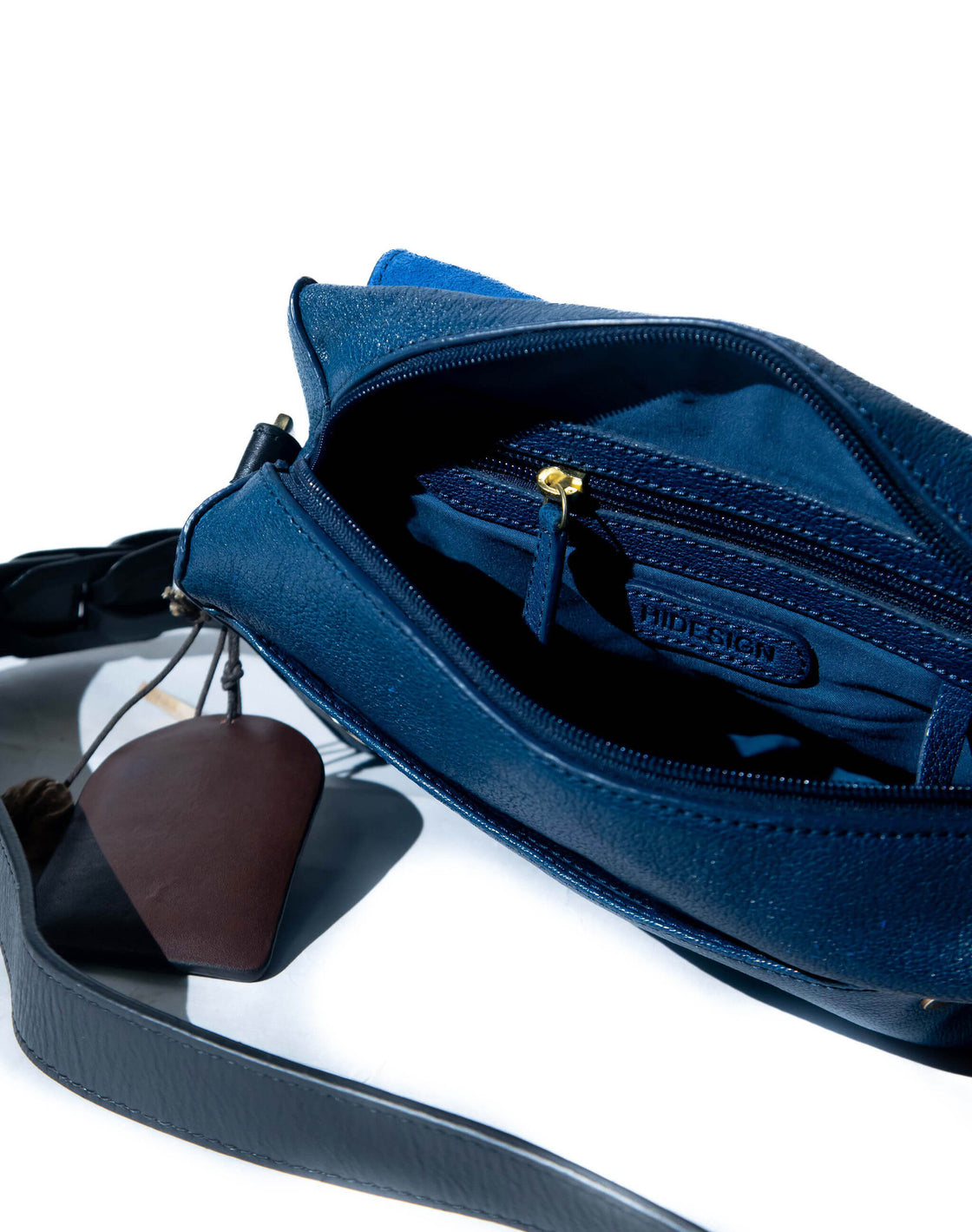 Conscious 01 - Shoulder Bag