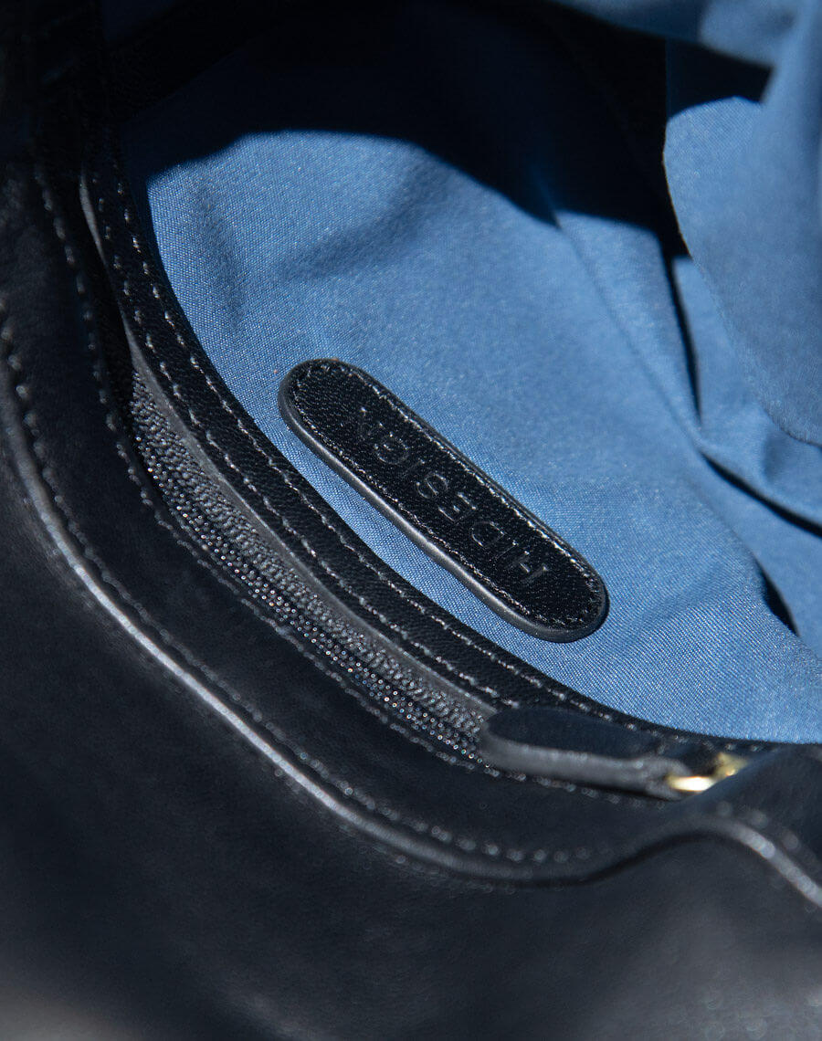 Lola 01 - Sling Bag