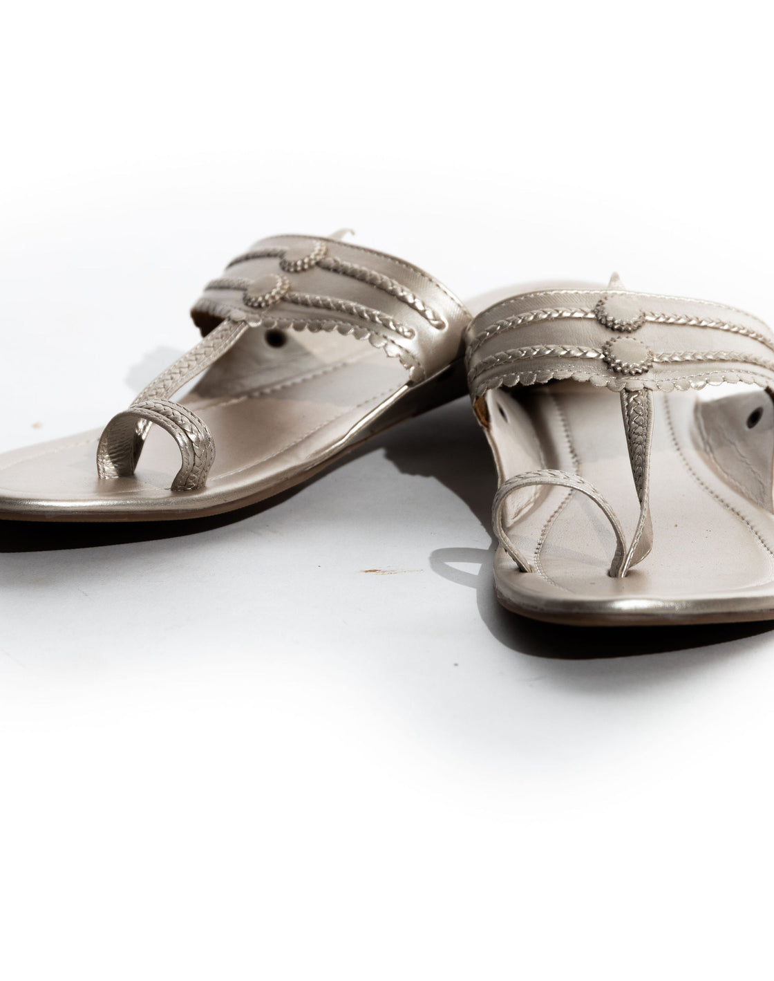 Kolhapuri toe ring sandal
