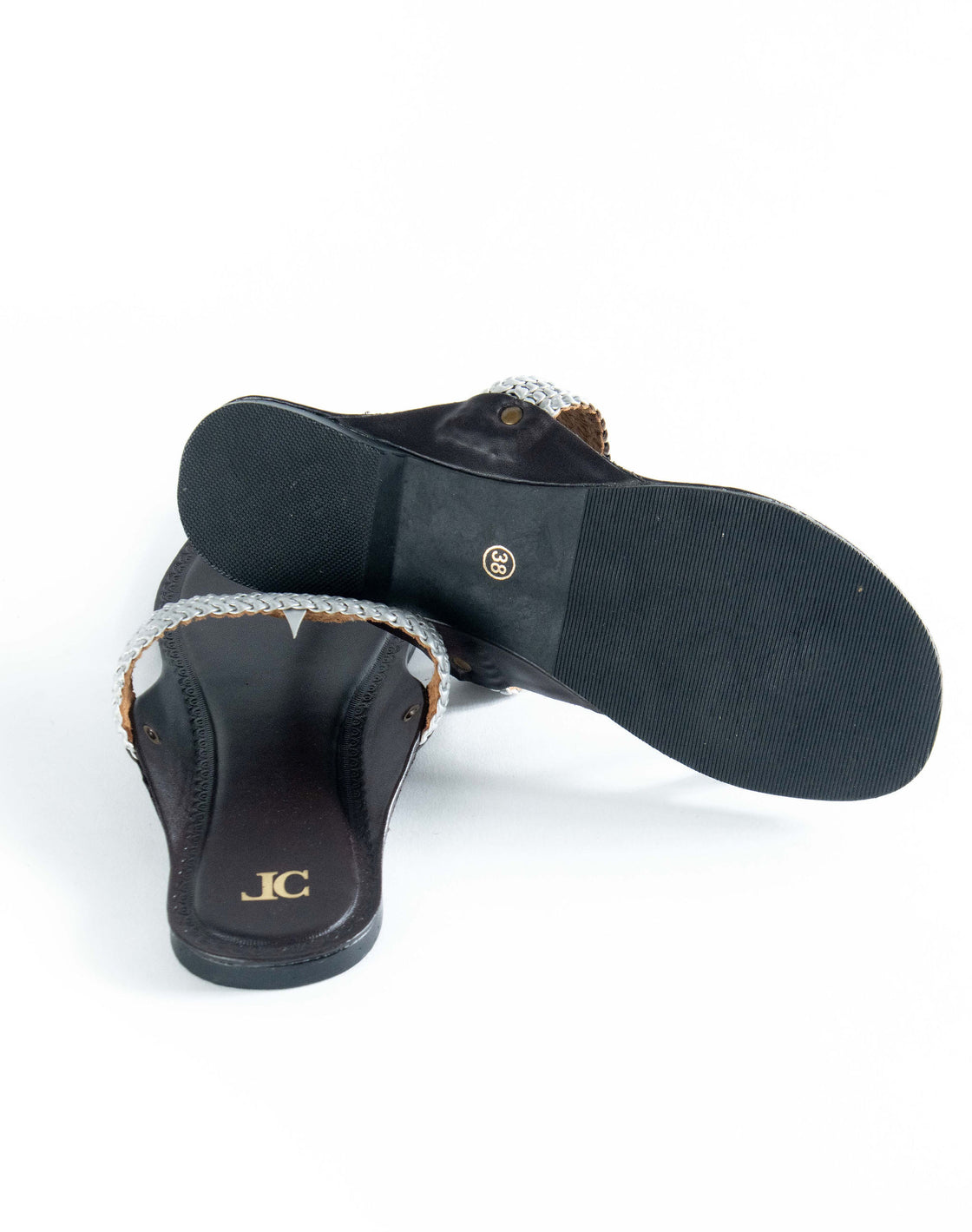 Curved Kolhapuri
