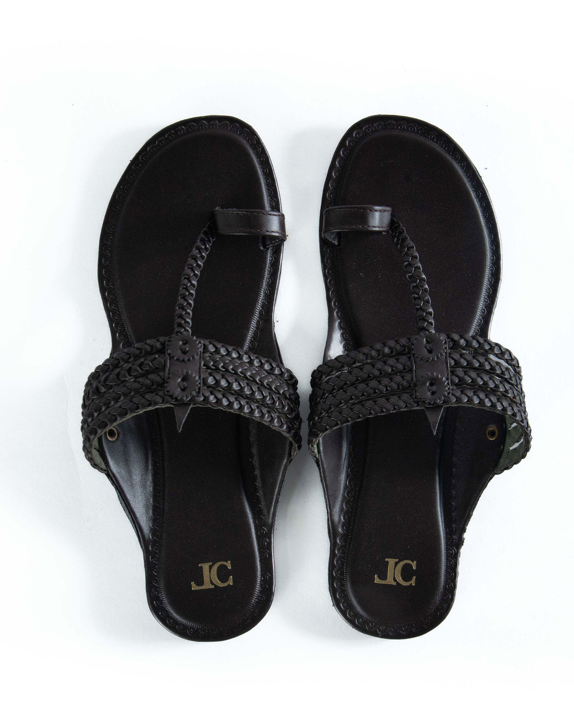 Kolhapuri with toe ring