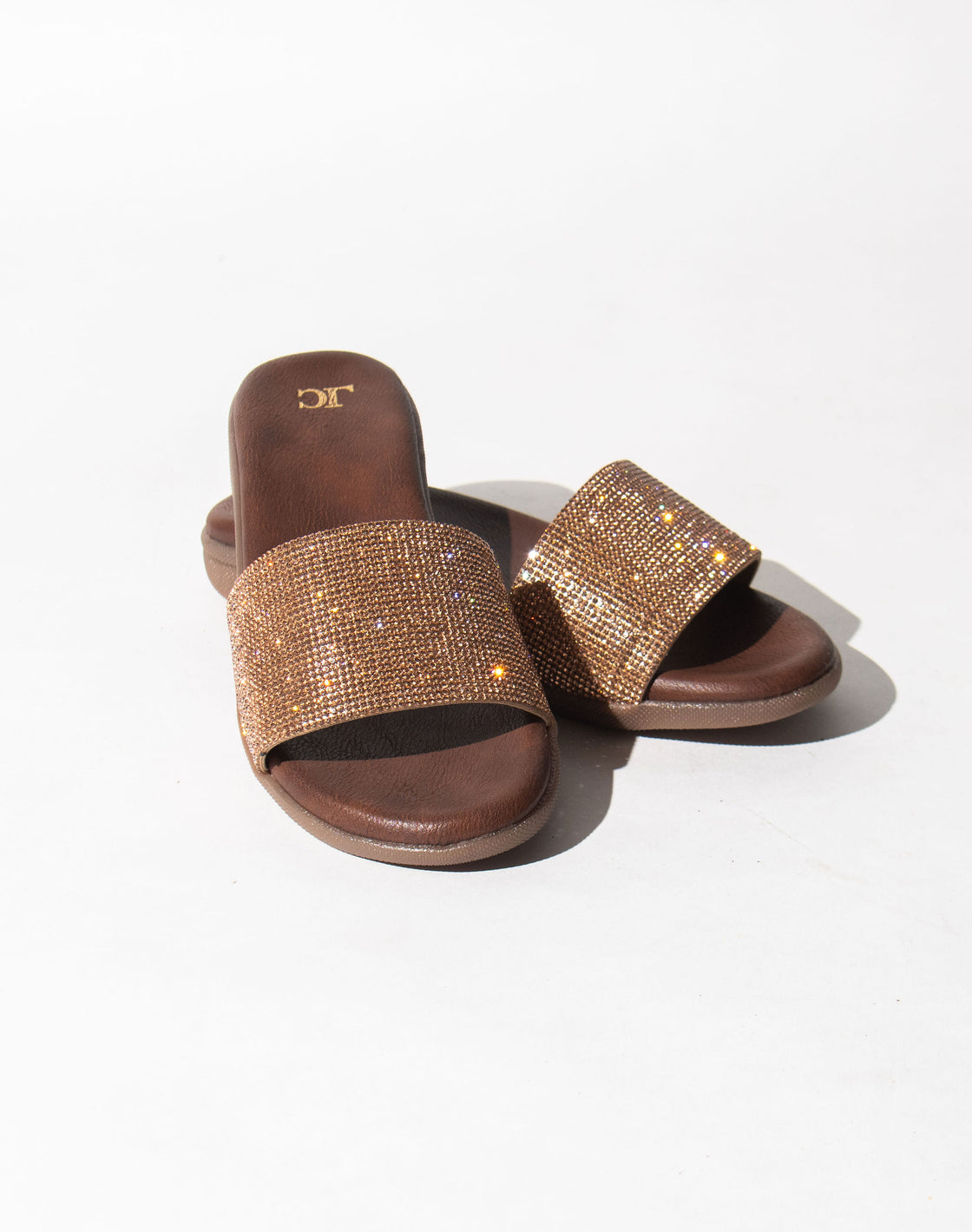 Priya - Flat studded slider
